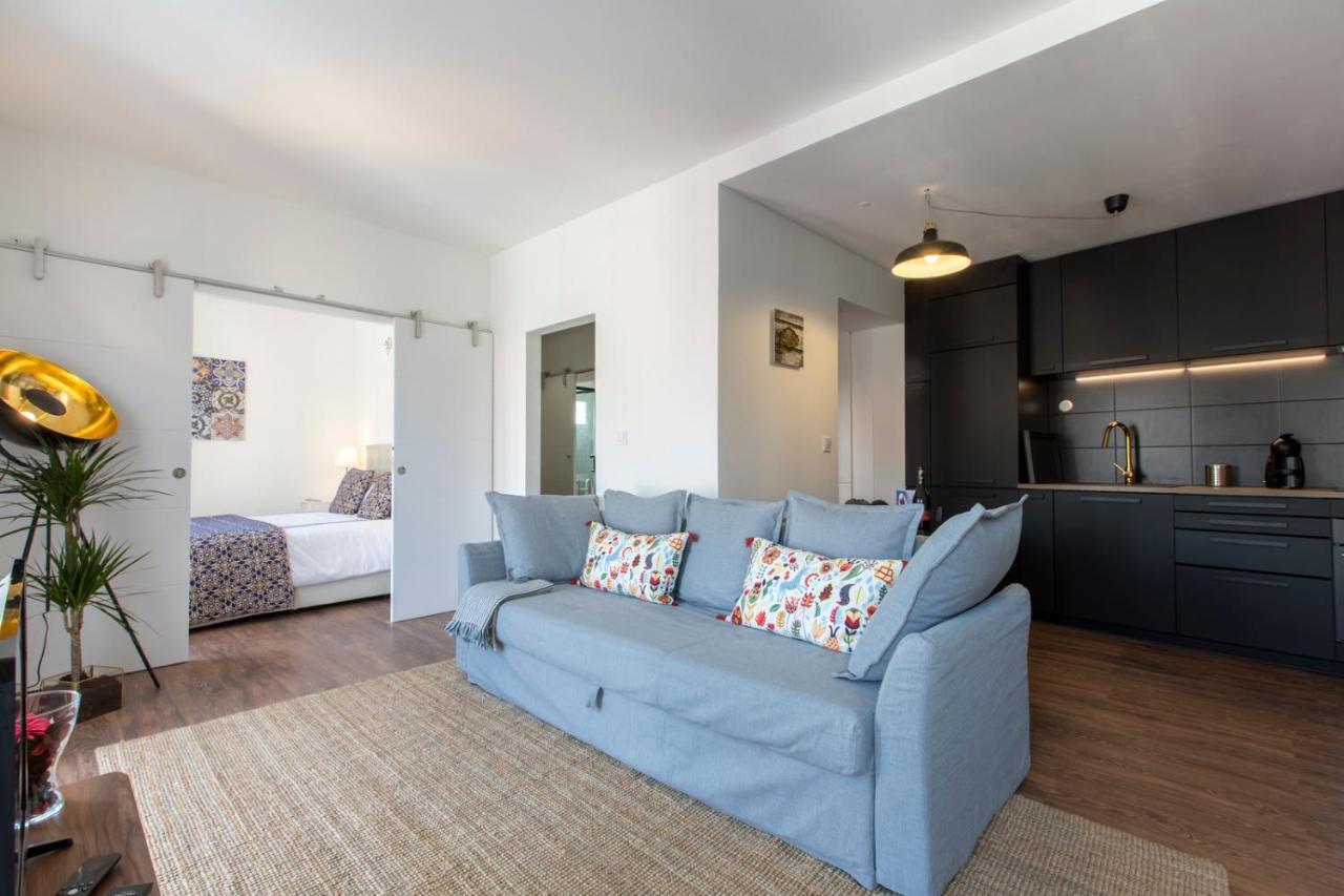 Amazing Downtown Apt With Small Balcony With View Over The Castle Lissabon Exterior foto