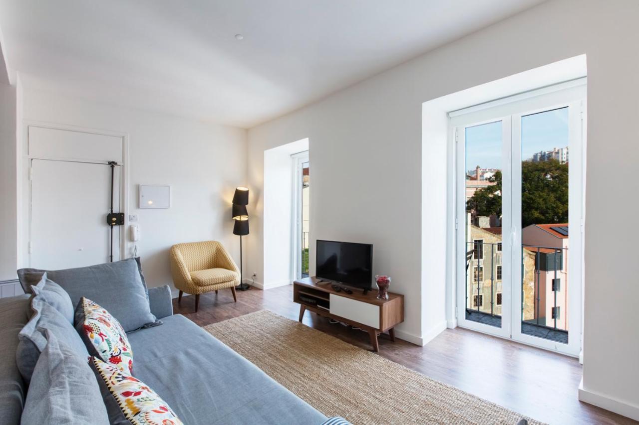Amazing Downtown Apt With Small Balcony With View Over The Castle Lissabon Exterior foto