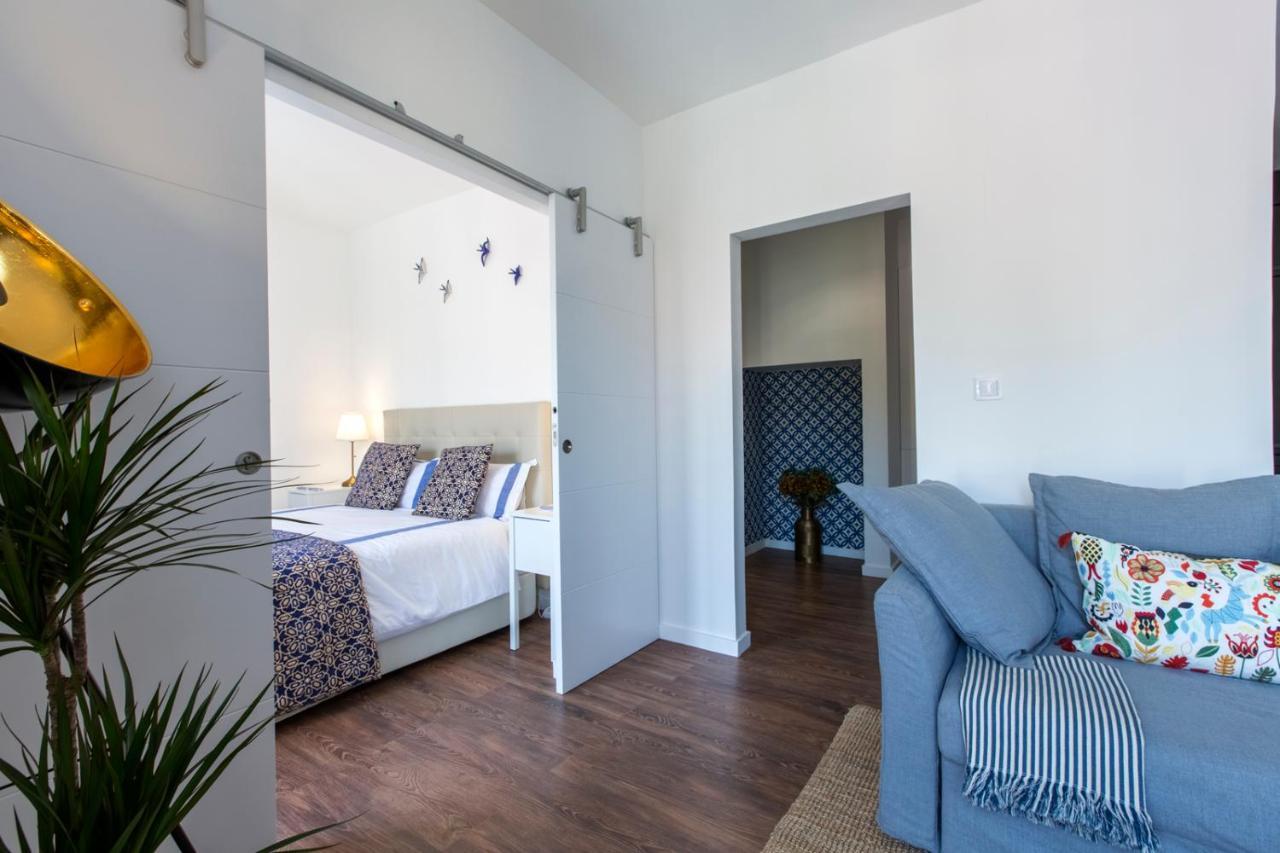 Amazing Downtown Apt With Small Balcony With View Over The Castle Lissabon Exterior foto